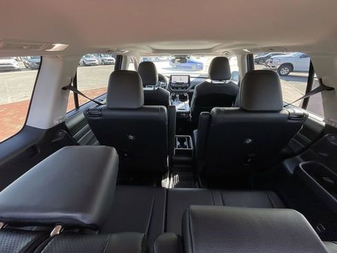 Used 2025 Toyota Grand Highlander AWD image 31