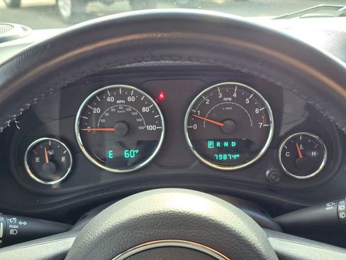 Used 2018 Jeep Wrangler Unlimited Sport S image 24