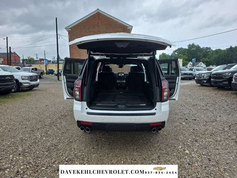 Used 2024 Chevrolet Suburban Premier AWD/4WD image 35