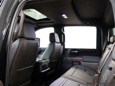Used 2022 GMC Sierra 2500 Denali w/ Denali Black Diamond Edition image 15