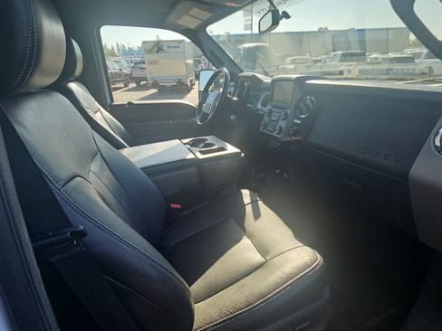 Used 2016 Ford F250 Lariat w/ Lariat Interior Package AWD/4WD image 13
