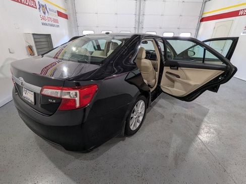 Used 2012 Toyota Camry XLE image 15