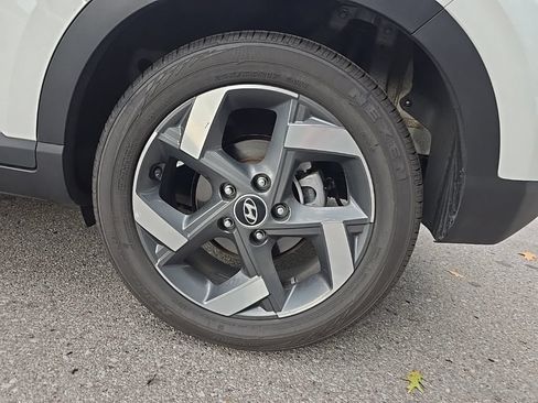 Used 2026 Hyundai Venue SEL FWD image 11