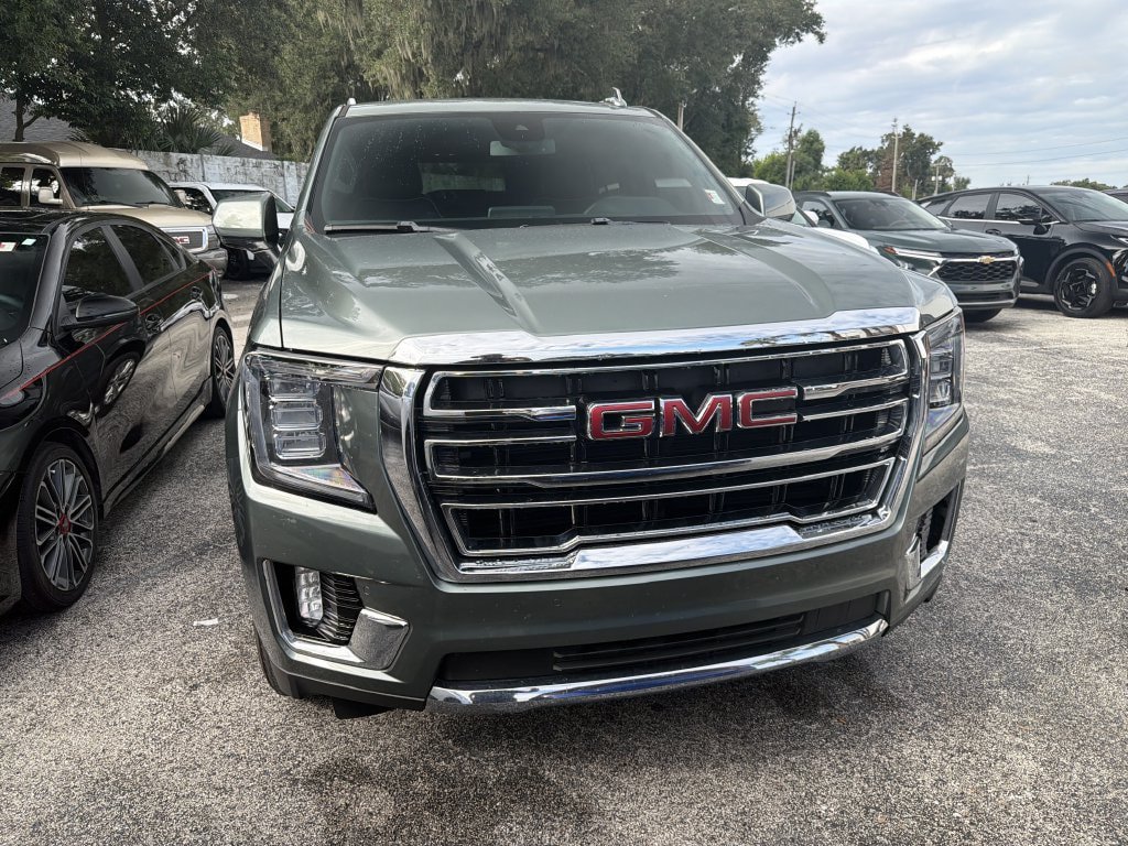 Used 2023 GMC Yukon SLT w/ Max Trailering Package AWD/4WD image 3