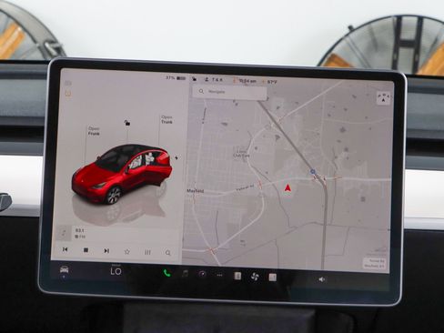 Used 2023 Tesla Model Y AWD image 17