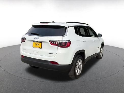 Used 2025 Jeep Compass Latitude AWD/4WD image 13