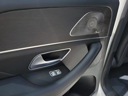 Used 2022 Mercedes-Benz GLE 350 4MATIC image 8