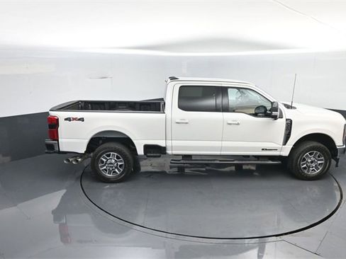 Used 2025 Ford F350 Lariat image 27