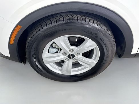 Used 2025 Kia Sportage LX FWD image 37