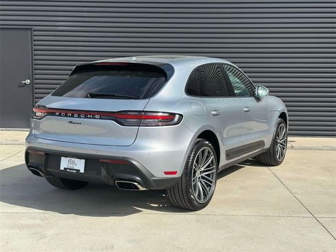 Used 2025 Porsche Macan image 7