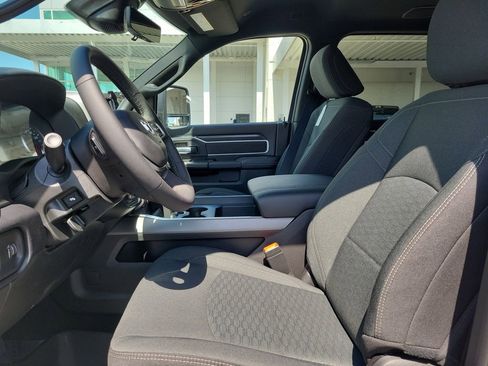 New 2026 RAM 3500 Big Horn AWD/4WD image 12