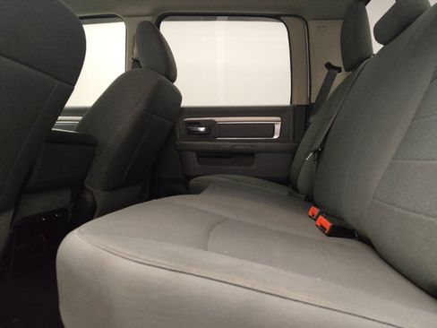 Used 2020 RAM 1500 Classic SLT RWD image 18