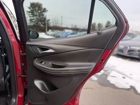 Used 2020 Buick Encore GX Preferred w/ Cold Weather Comfort Package image 17