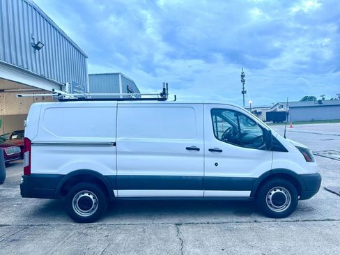Used 2016 Ford Transit 250 130 Low Roof image 7