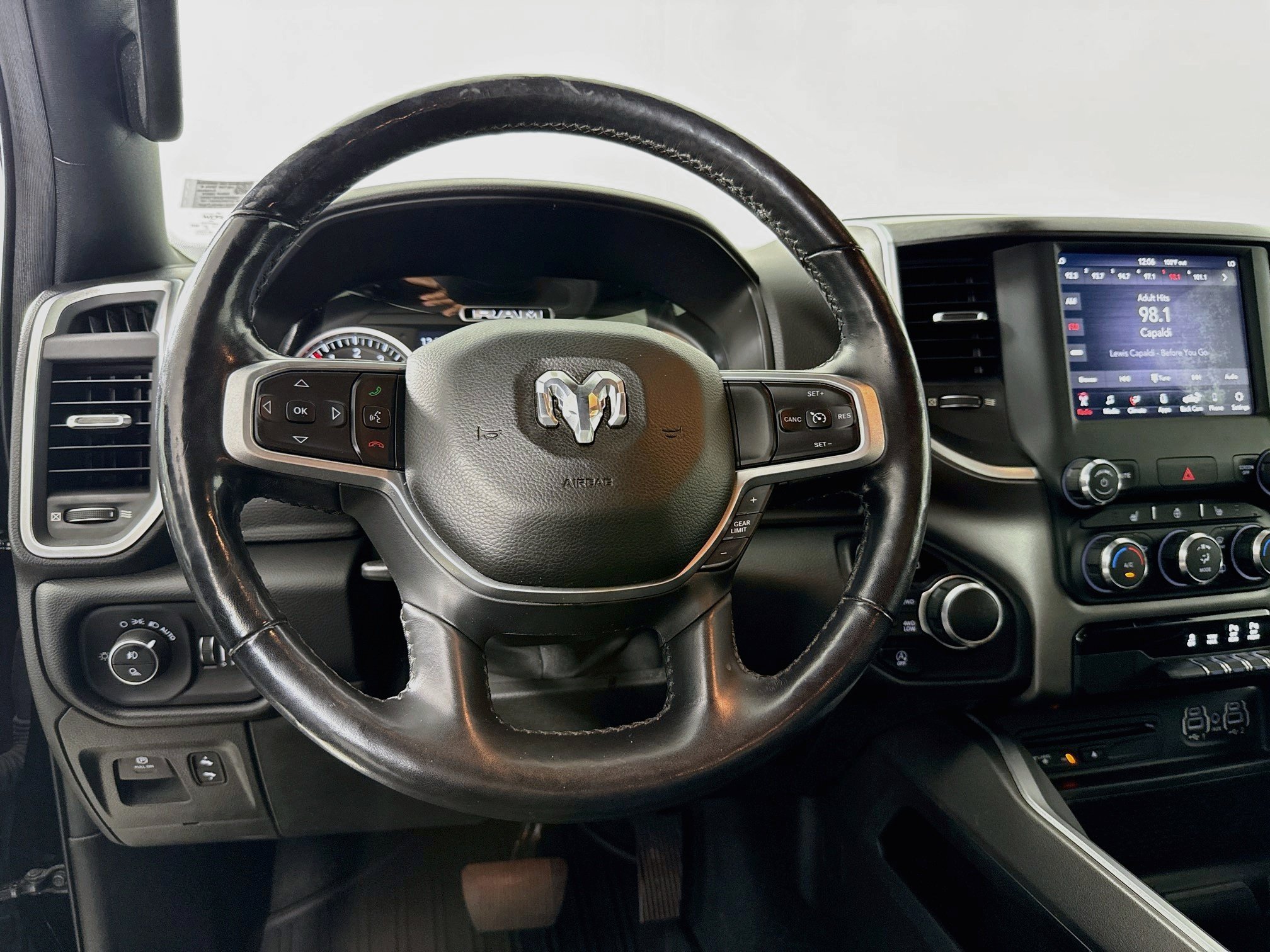 Used 2019 RAM 1500 Big Horn AWD/4WD image 12