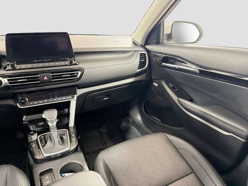 Used 2023 Kia Seltos SX w/ SX Sunroof Package AWD/4WD image 26