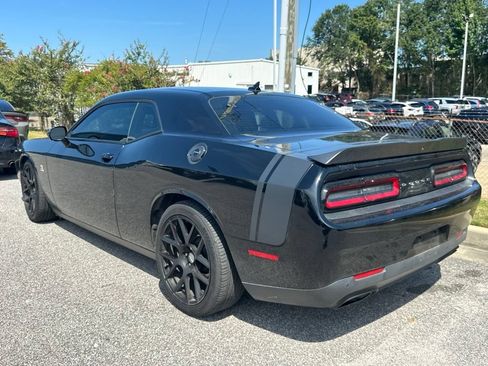Used 2015 Dodge Challenger R/T Scat Pack w/ Leather Interior Group RWD image 6