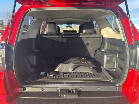 Used 2016 Toyota 4Runner SR5 image 19