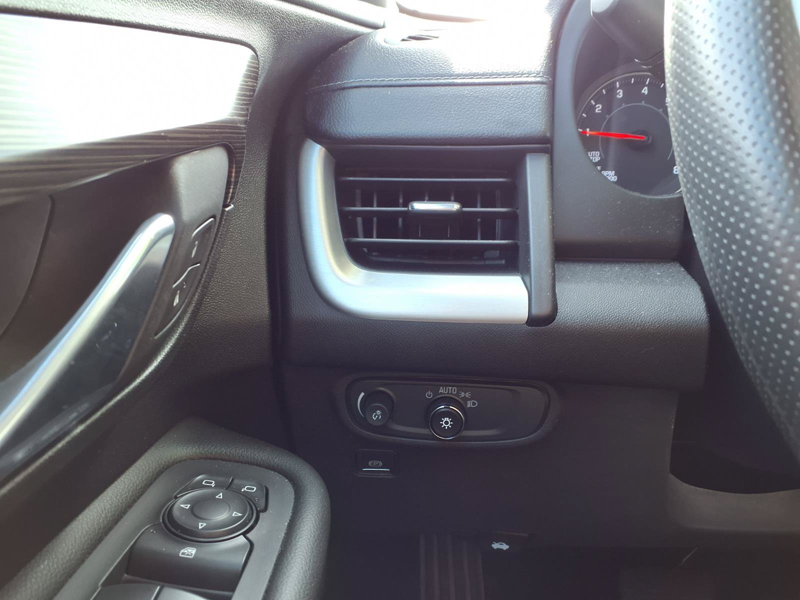Used 2024 GMC Terrain SLE w/ Driver Convenience Package AWD/4WD image 15