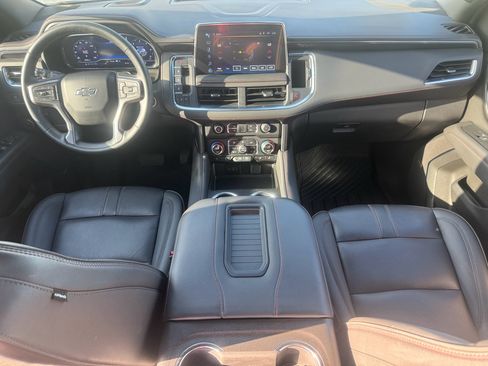 Used 2024 Chevrolet Tahoe RST w/ Luxury Package RWD image 2