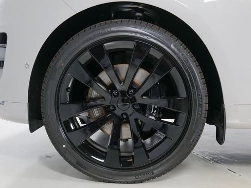 New 2026 Land Rover Range Rover Sport Dynamic SE AWD/4WD image 9