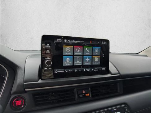Used 2024 Honda Pilot Touring image 11