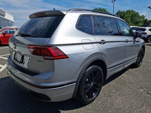 Used 2022 Volkswagen Tiguan SE R-Line AWD/4WD image 6