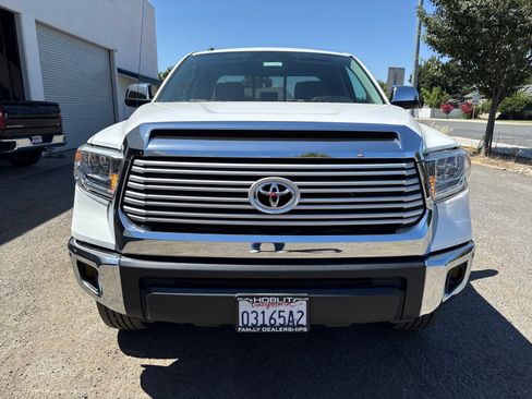 Used 2016 Toyota Tundra Limited w/ Limited Premium Package AWD/4WD image 8