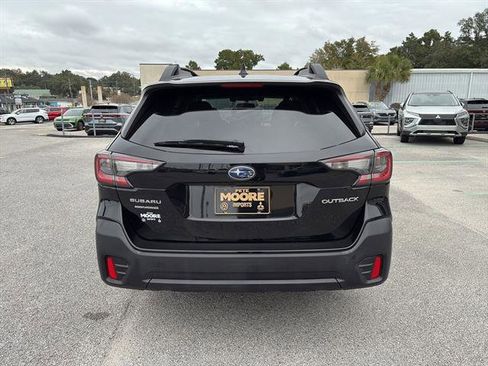 Used 2021 Subaru Outback Premium image 5