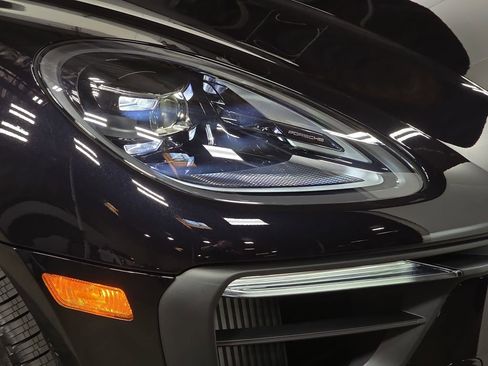 New 2026 Porsche Macan S image 12