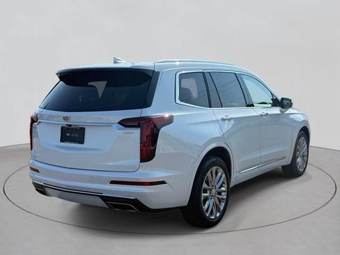 Used 2024 Cadillac XT6 Premium Luxury AWD/4WD image 5
