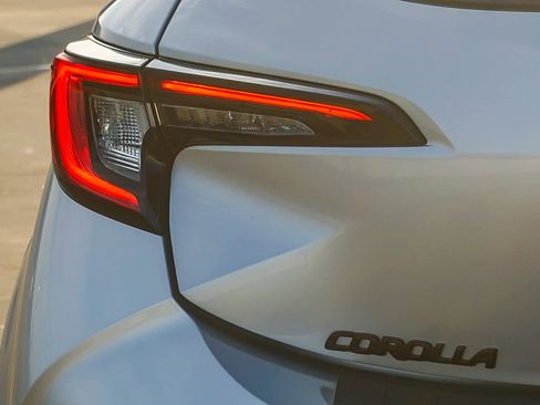 Used 2024 Toyota Corolla SE image 11