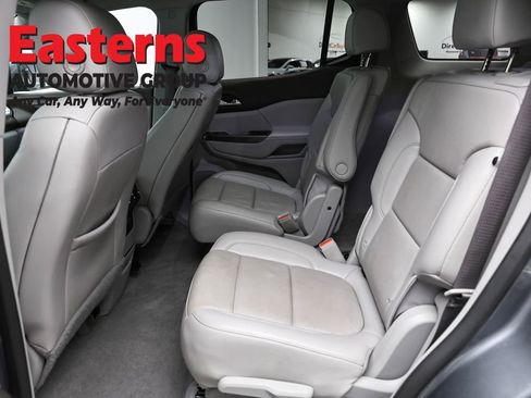 Used 2021 GMC Acadia SLT w/ Preferred Package image 24