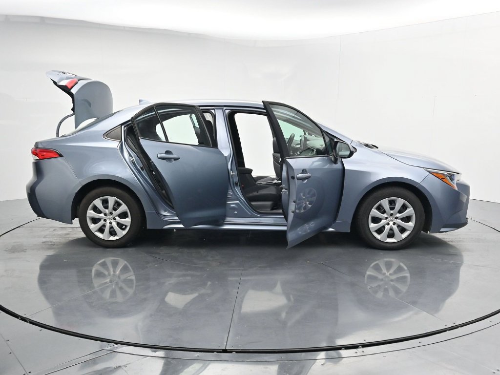 Used 2023 Toyota Corolla LE FWD image 41