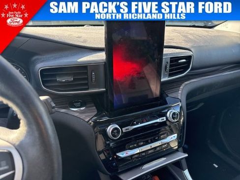 Used 2023 Ford Explorer Limited w/ Limited Technology Package image 8