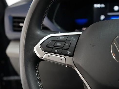 Used 2022 Volkswagen Taos SE image 22