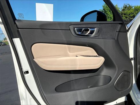 New 2026 Volvo XC60 B5 Plus w/ Climate Package image 24
