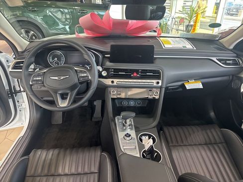Used 2026 Genesis G70 2.5T Prestige image 18