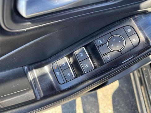 Used 2023 Nissan Rogue SL w/ SL Premium Package FWD image 18