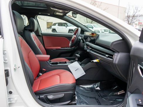 New 2025 Kia K4 GT-Line w/ GT-Line Premium Package image 10