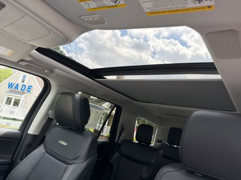 New 2026 Ford Expedition Platinum w/ Driver's Package AWD/4WD image 32