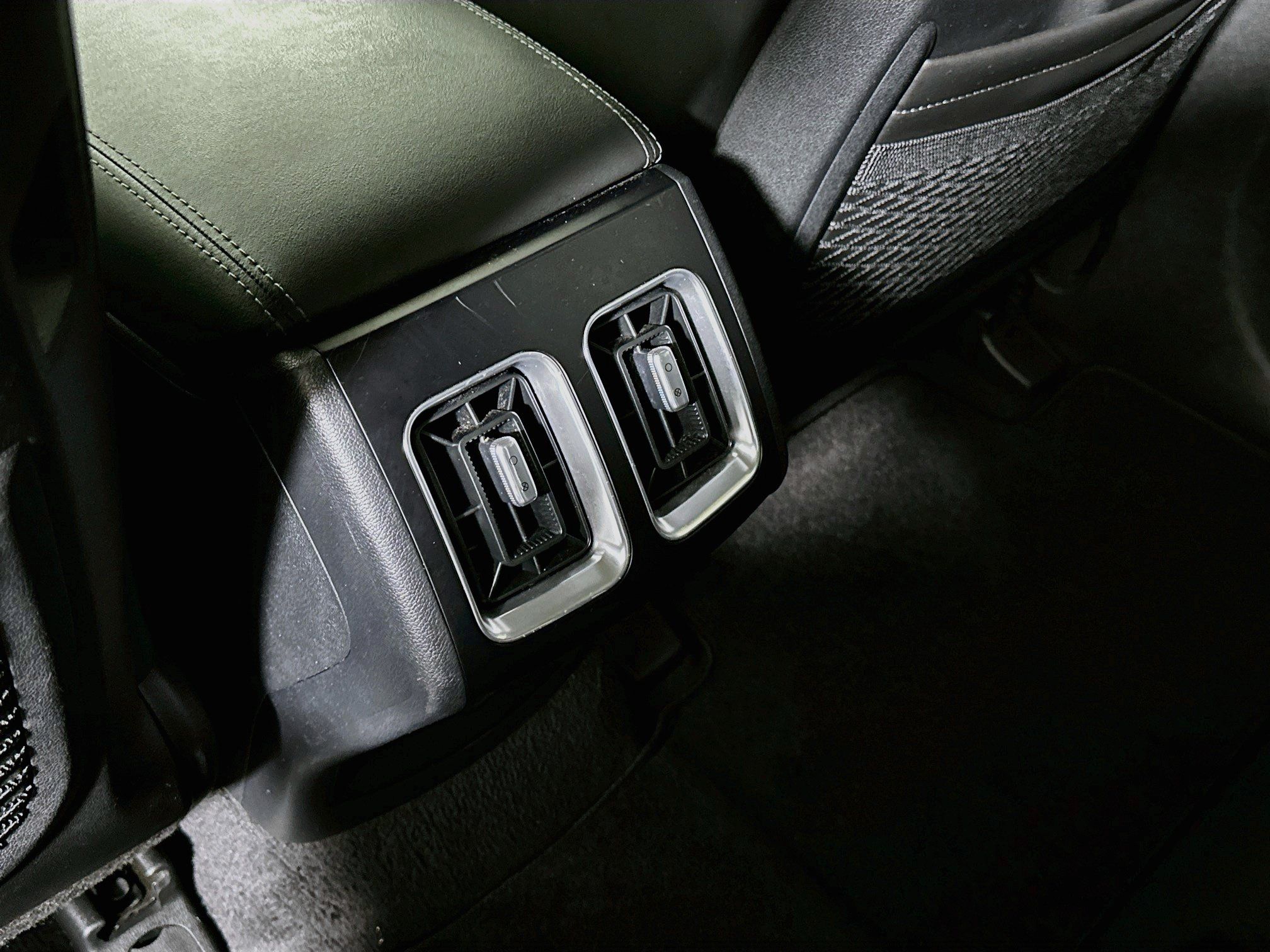 Used 2025 Kia Sorento EX FWD image 28