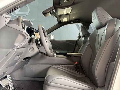 Certified 2026 Lexus TX 500h AWD w/ Technology Package image 7