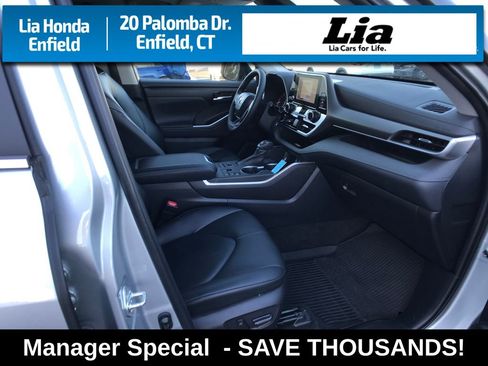 Used 2023 Toyota Highlander XLE image 34