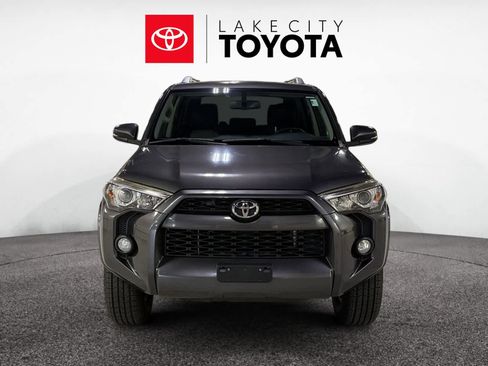 Used 2017 Toyota 4Runner SR5 image 12