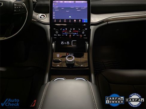 Used 2025 Jeep Grand Cherokee Limited 4xe image 12