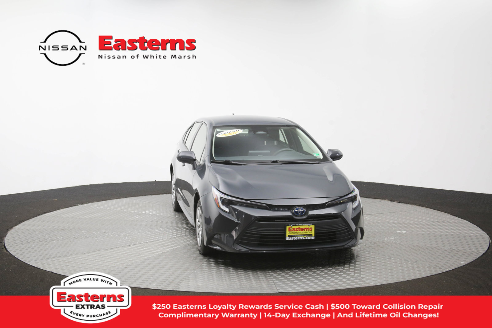 Used 2023 Toyota Corolla LE w/ Carpet Mat Package (TMS) FWD image 48