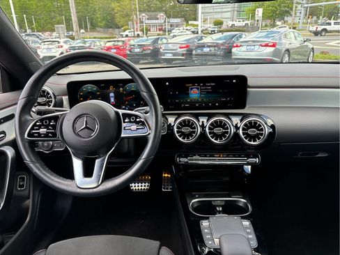 Used 2023 Mercedes-Benz CLA 250 4MATIC image 21