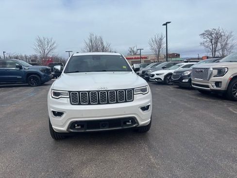 Used 2017 Jeep Grand Cherokee Overland w/ Jeep Active Safety Group image 2