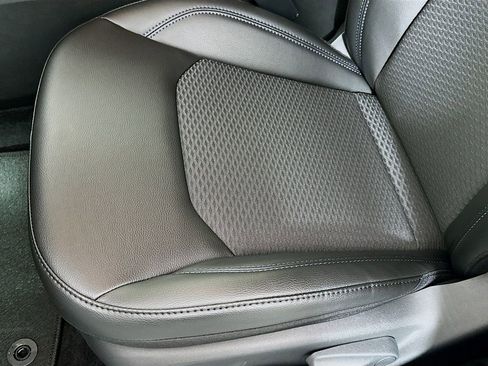 New 2026 Jeep Compass Latitude image 19